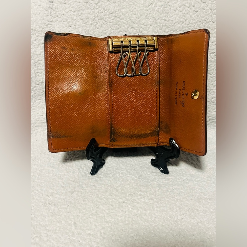 Louis Vuitton 4 Ring Key Holder - Picture 4 of 12